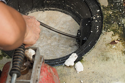 Home 4 Desentupindo fossa esgoto